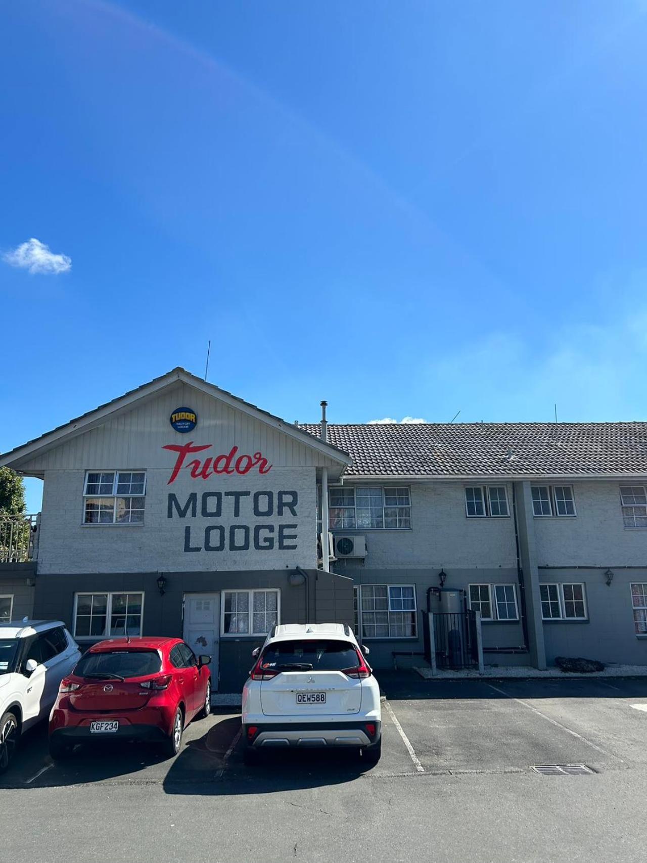 Tudor Motor Lodge Hamilton Bagian luar foto