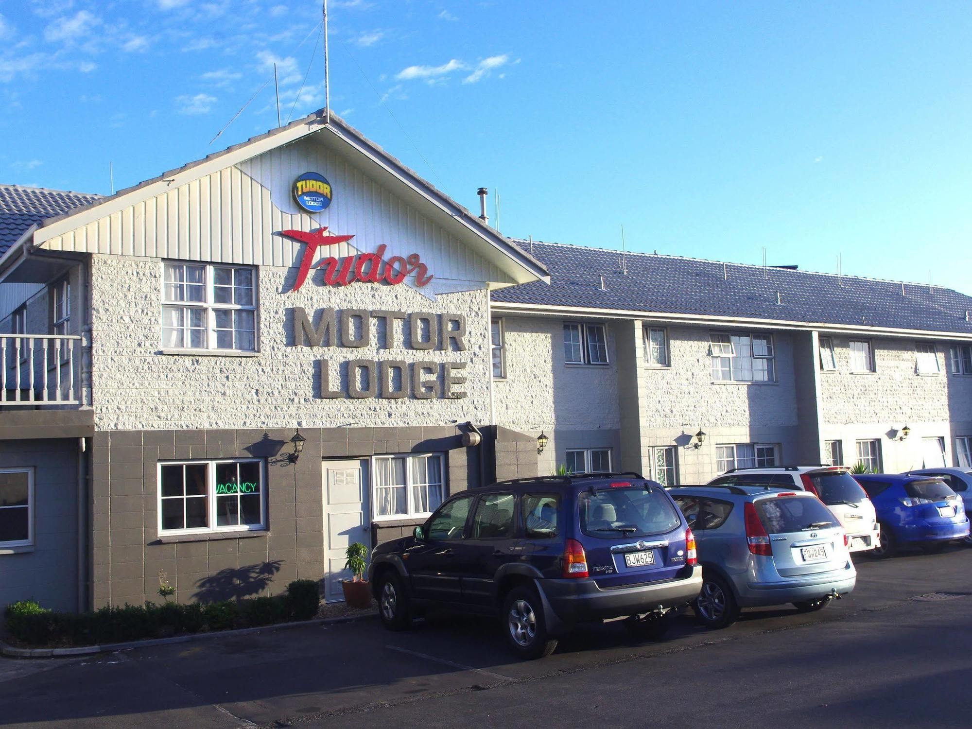 Tudor Motor Lodge Hamilton Bagian luar foto